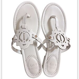 Crown & Ivy T Strap Thong Sandals Size 7.5